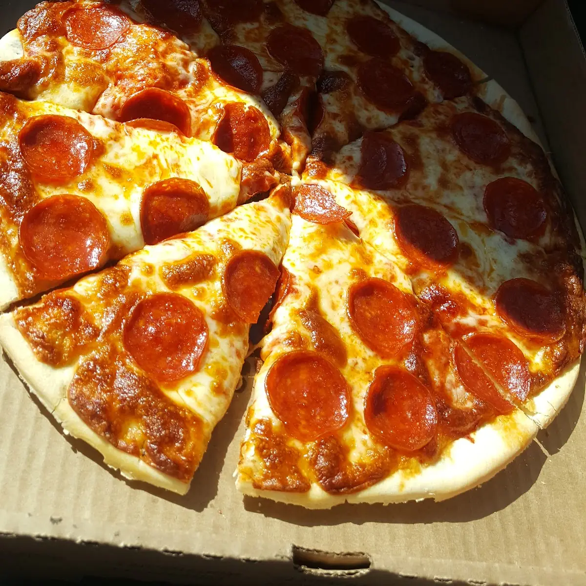 Medium Pepperoni Pizza