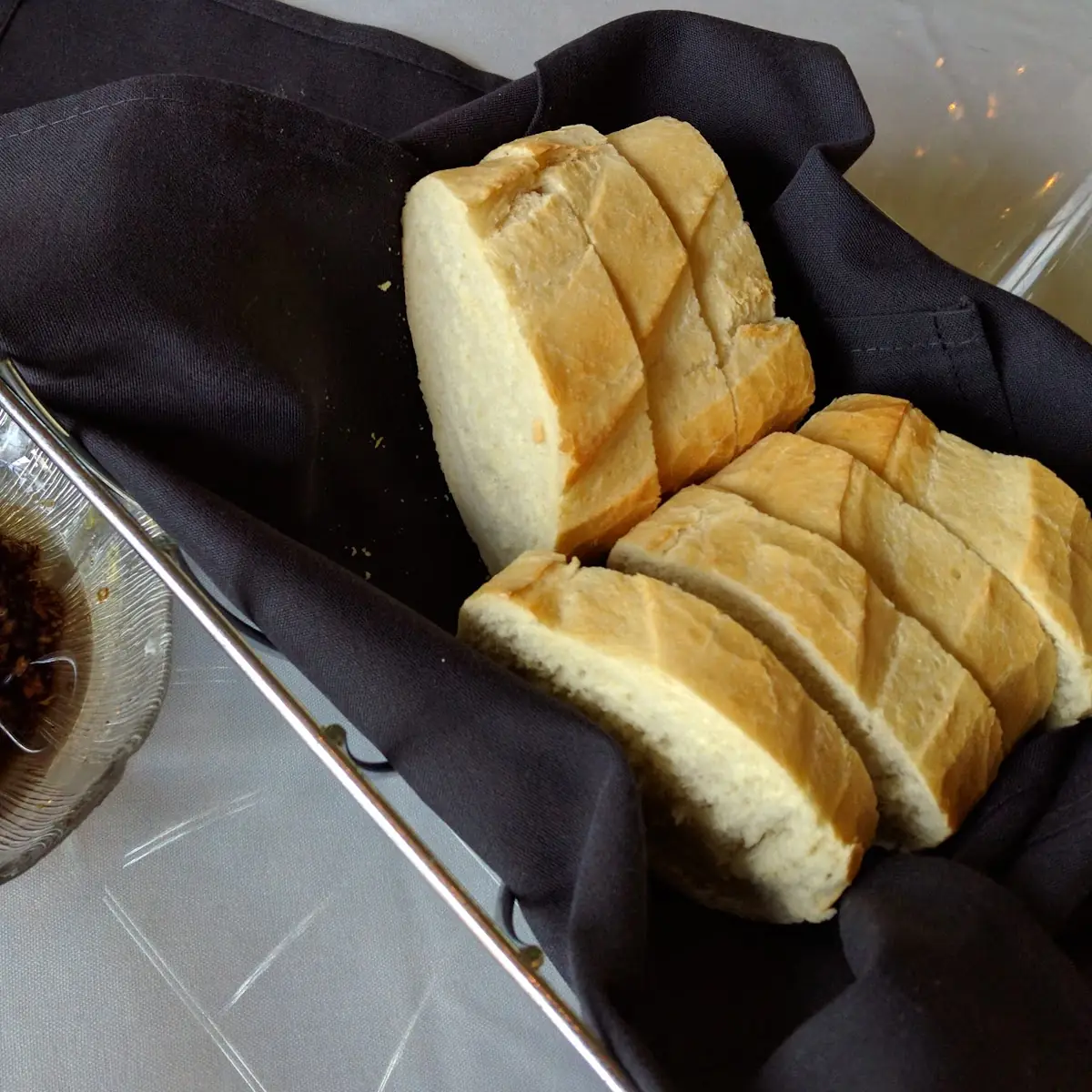 Bread with Dipping Sauce