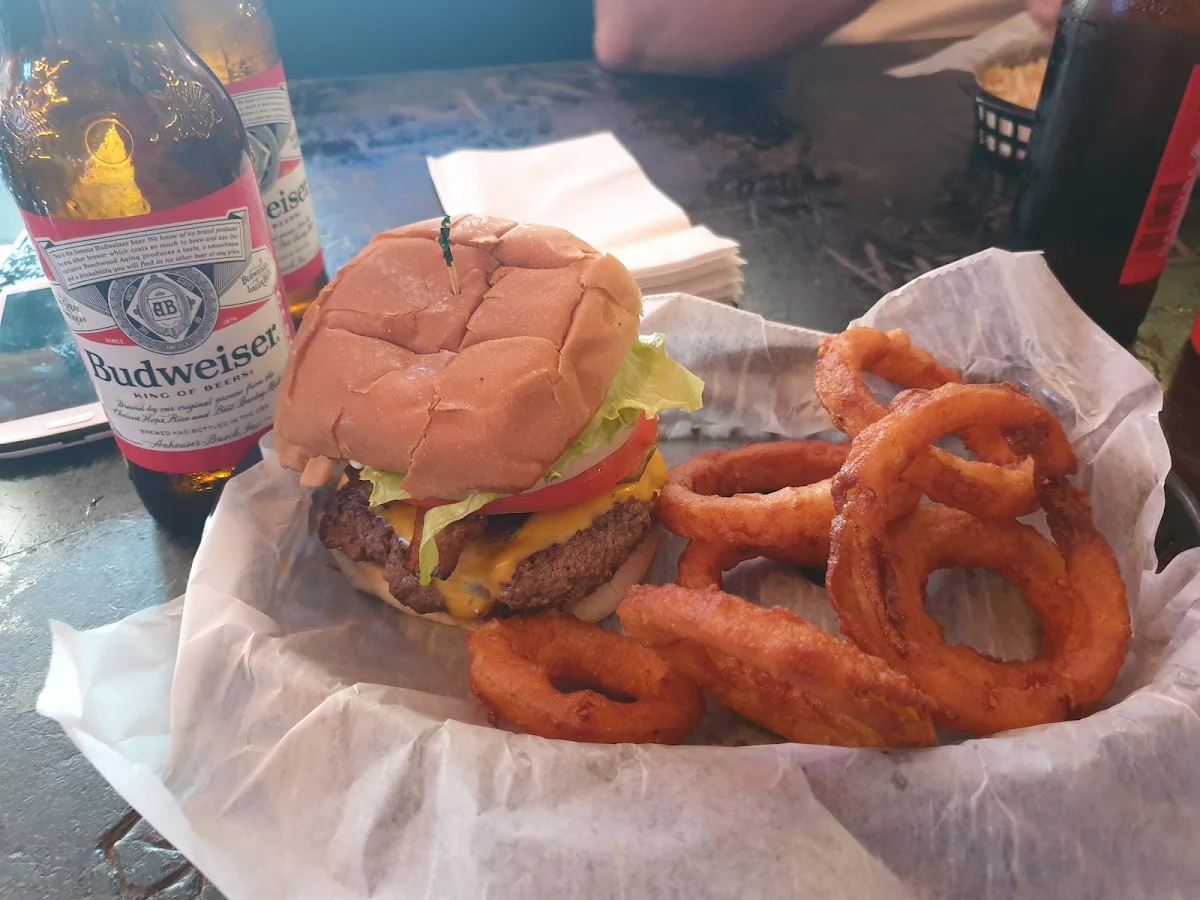 Cheeseburger and Onion Rings