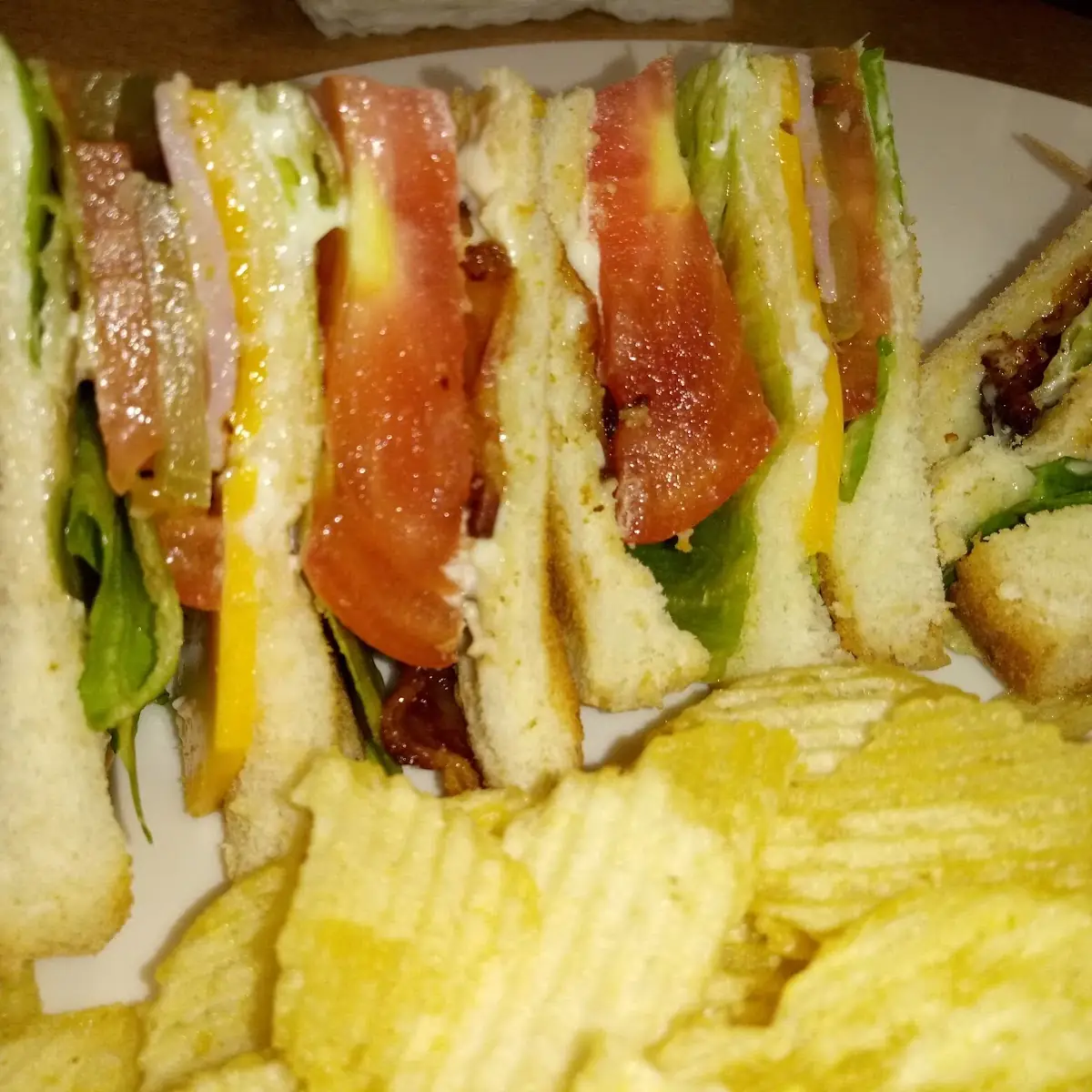 Club Sandwich w Chips