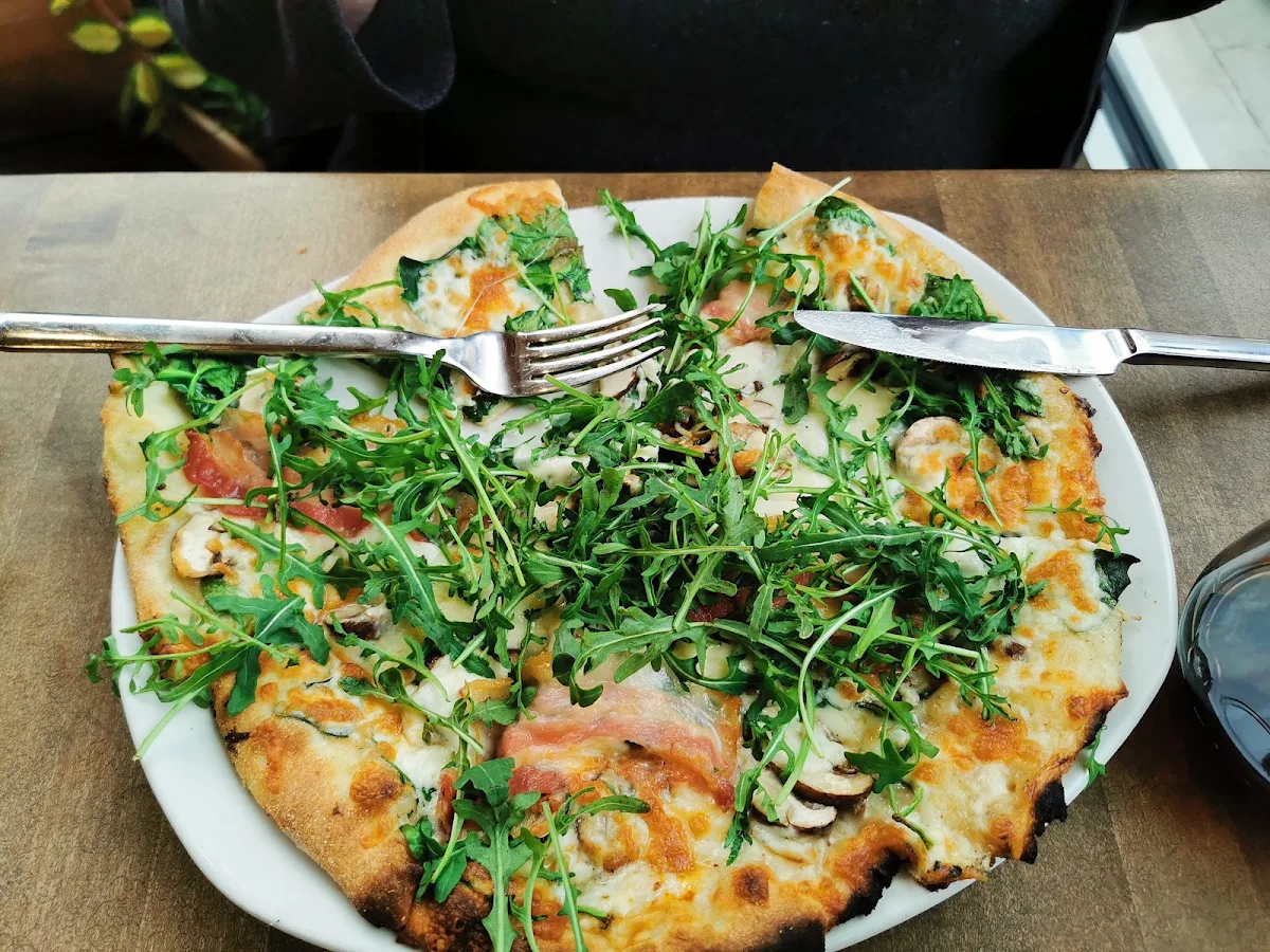 Pizzas, Chino's Bistro