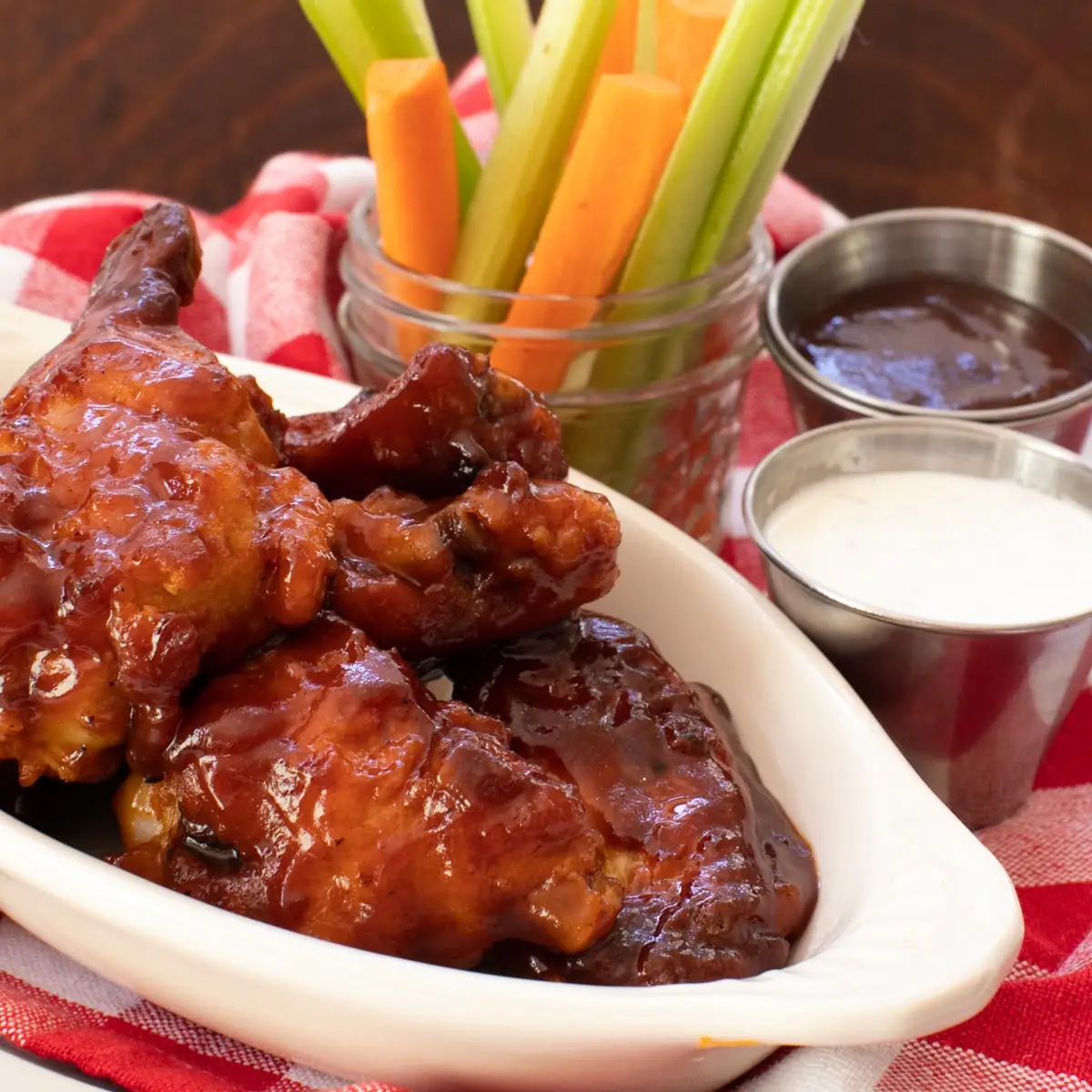 Hot Wings with Ranch Dressing