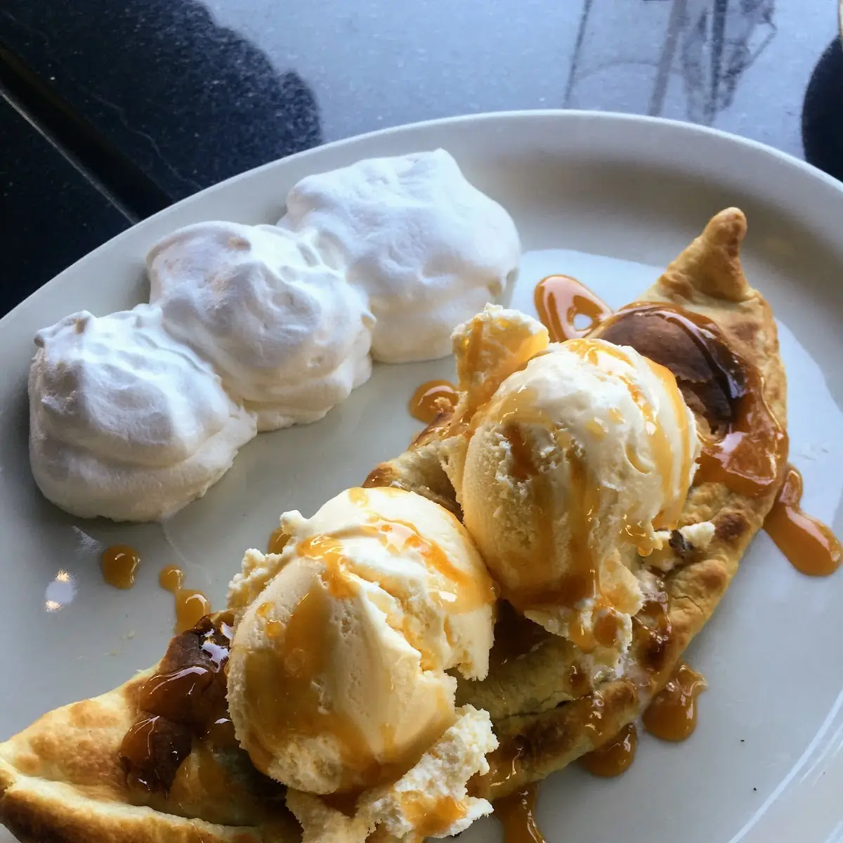 Apple Pie Ala Mode