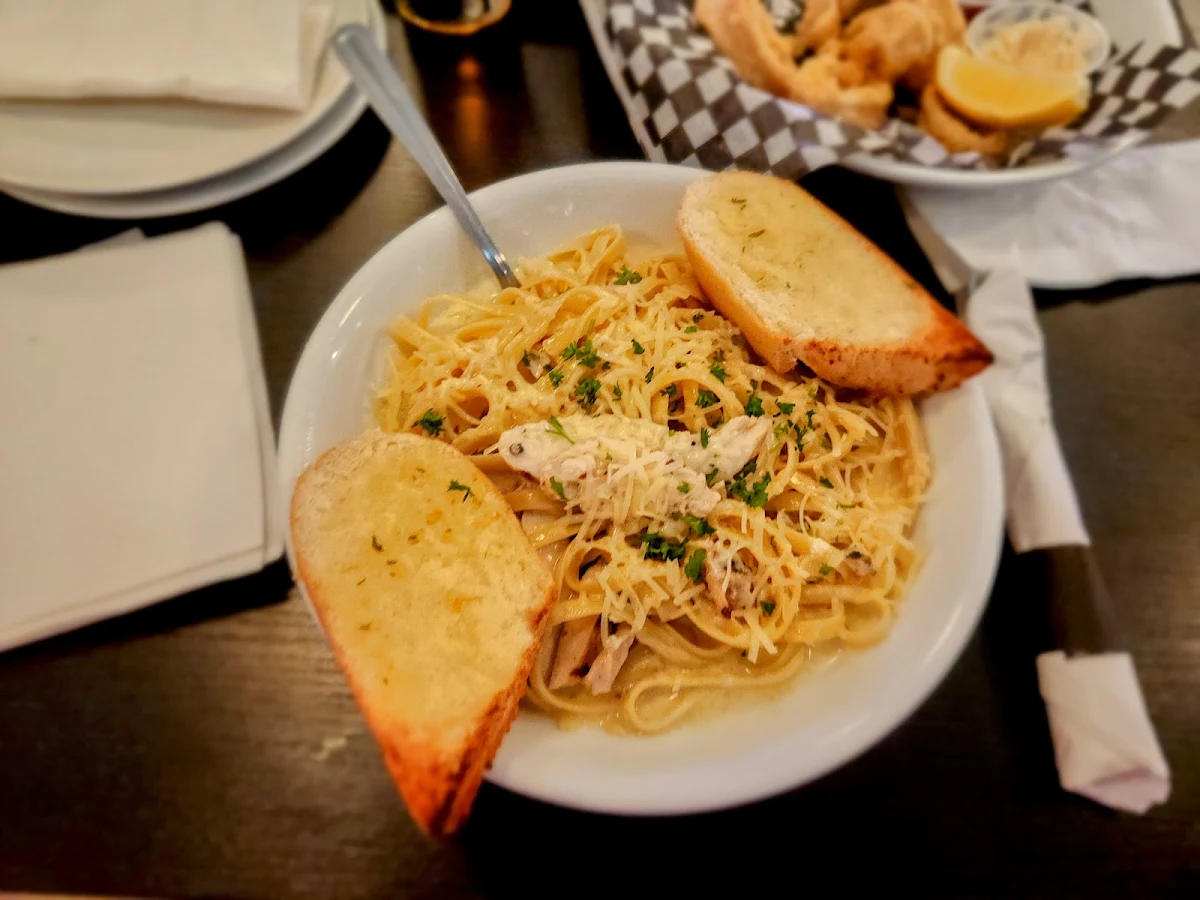 Chicken Alfredo, Nineteen Restaurant & Patio