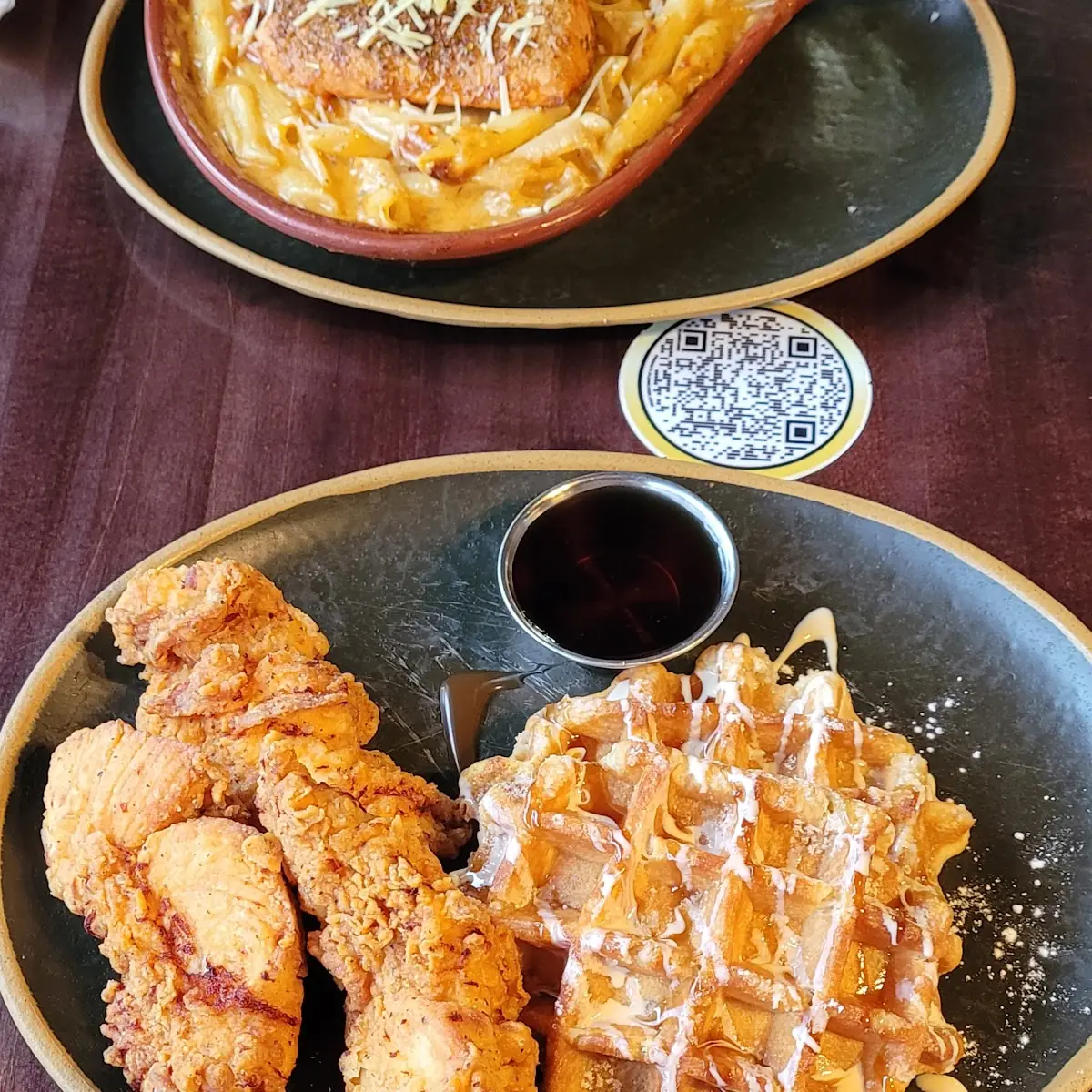 Dasha's Fried Chicken & Waffles