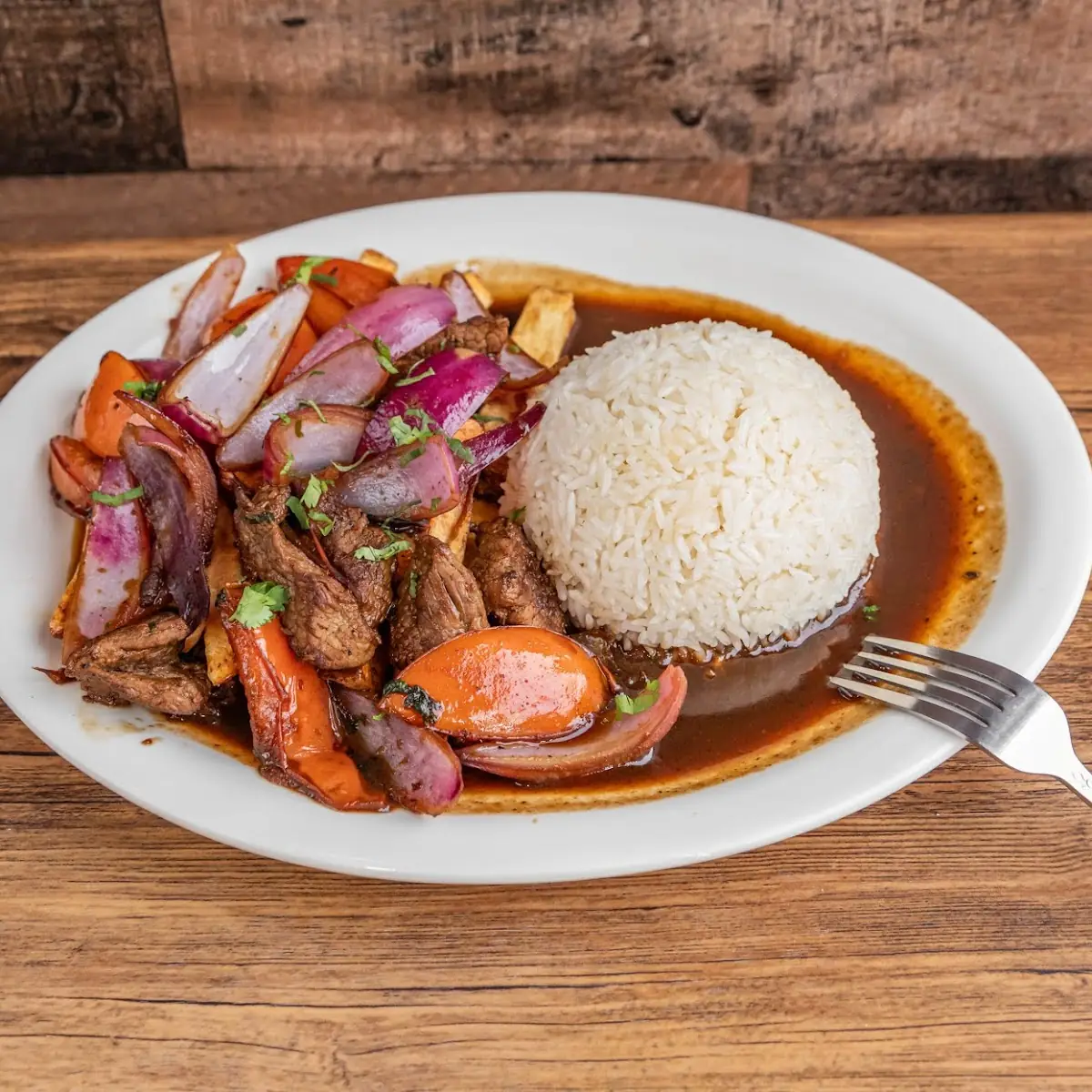 Lomo Saltado with White Rice