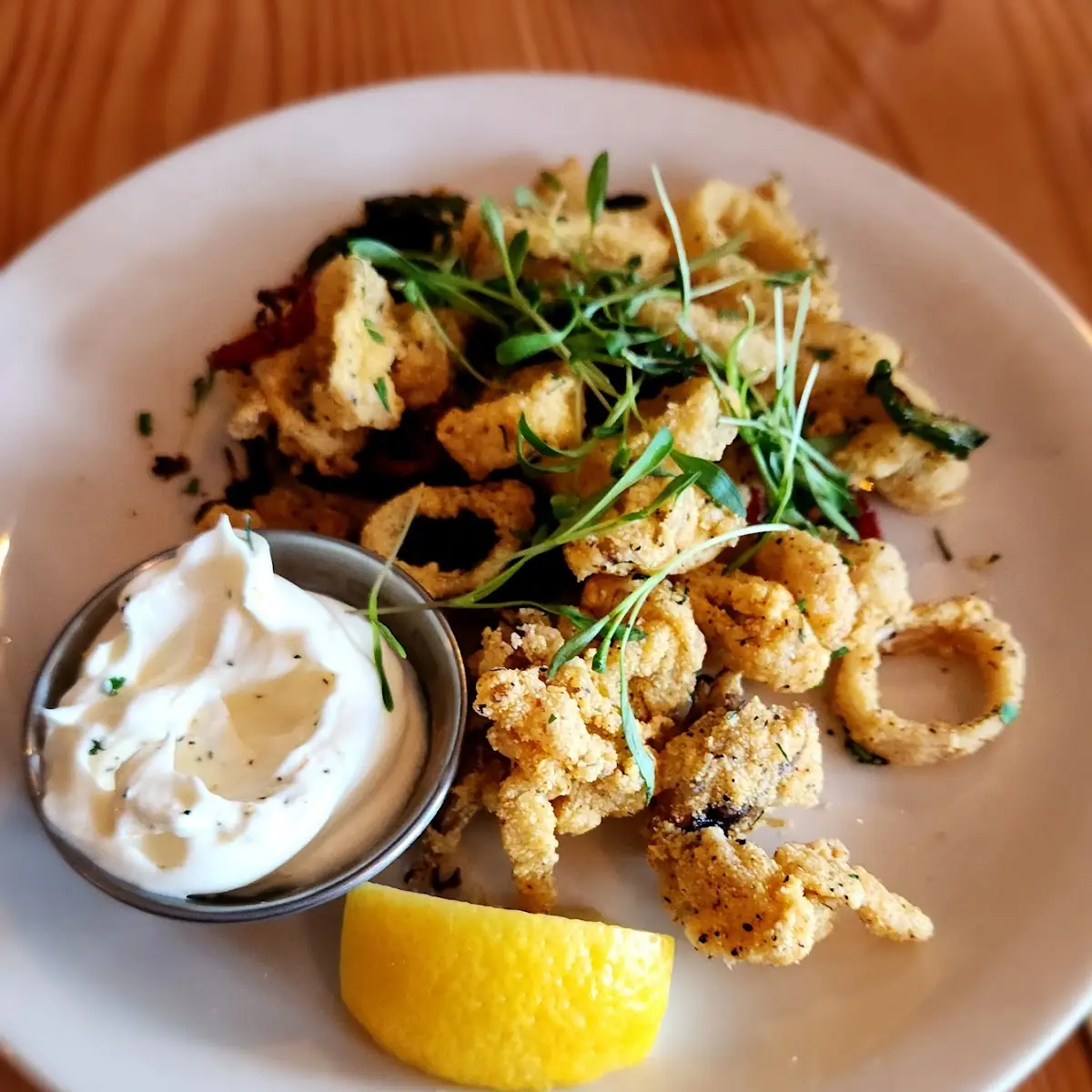 Crispy Fried Calamari with Dip