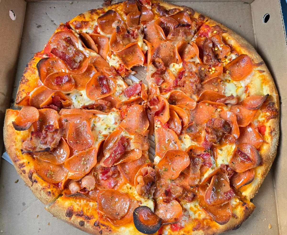 Double Pepperoni and Bacon, Pizza Nova