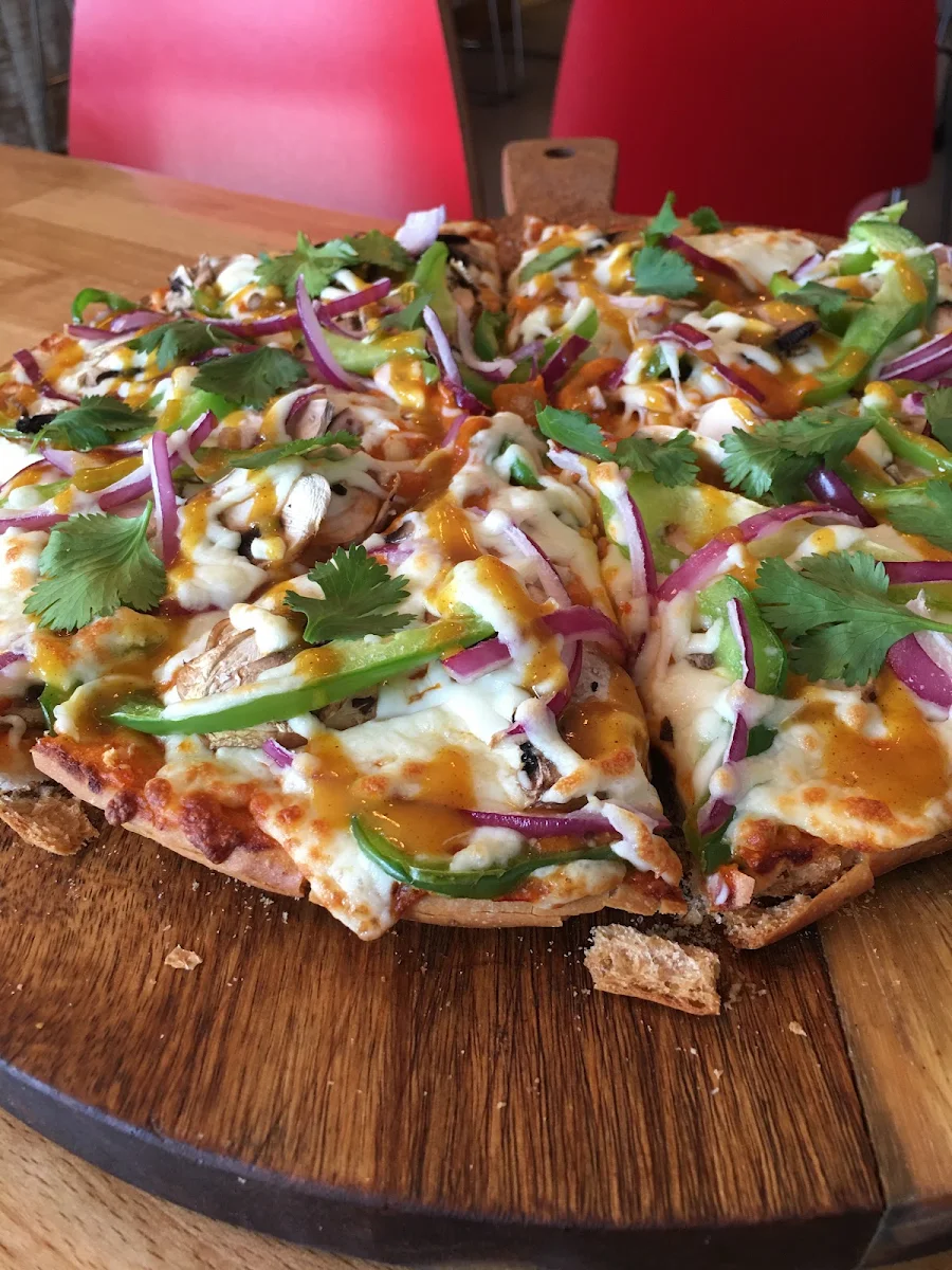 Butter Chicken Pizza