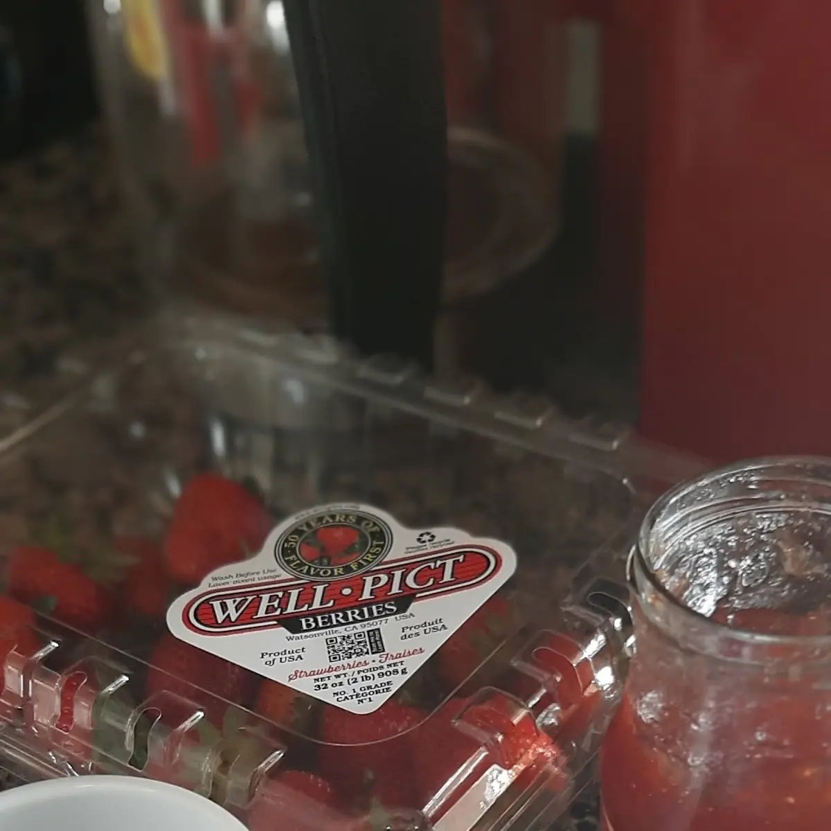 Gloria Strawberry Jam & Cold Milk