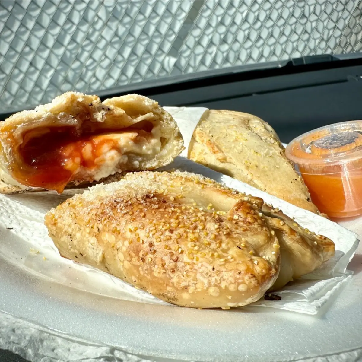Empanada Guayaba Y Queso Crema