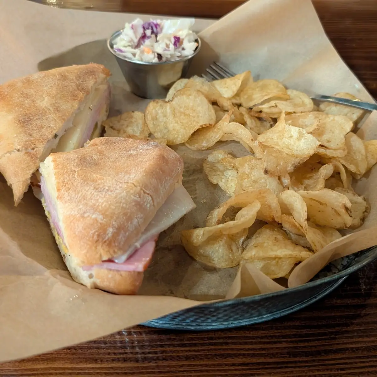 Spicy Chicken blt with Chips