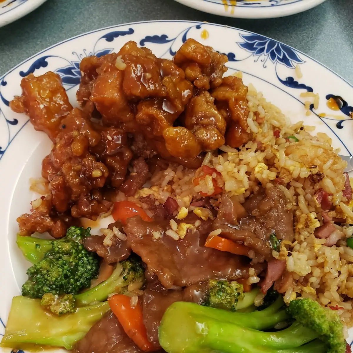 Broccoli Beef Sesame Chicken House Rice