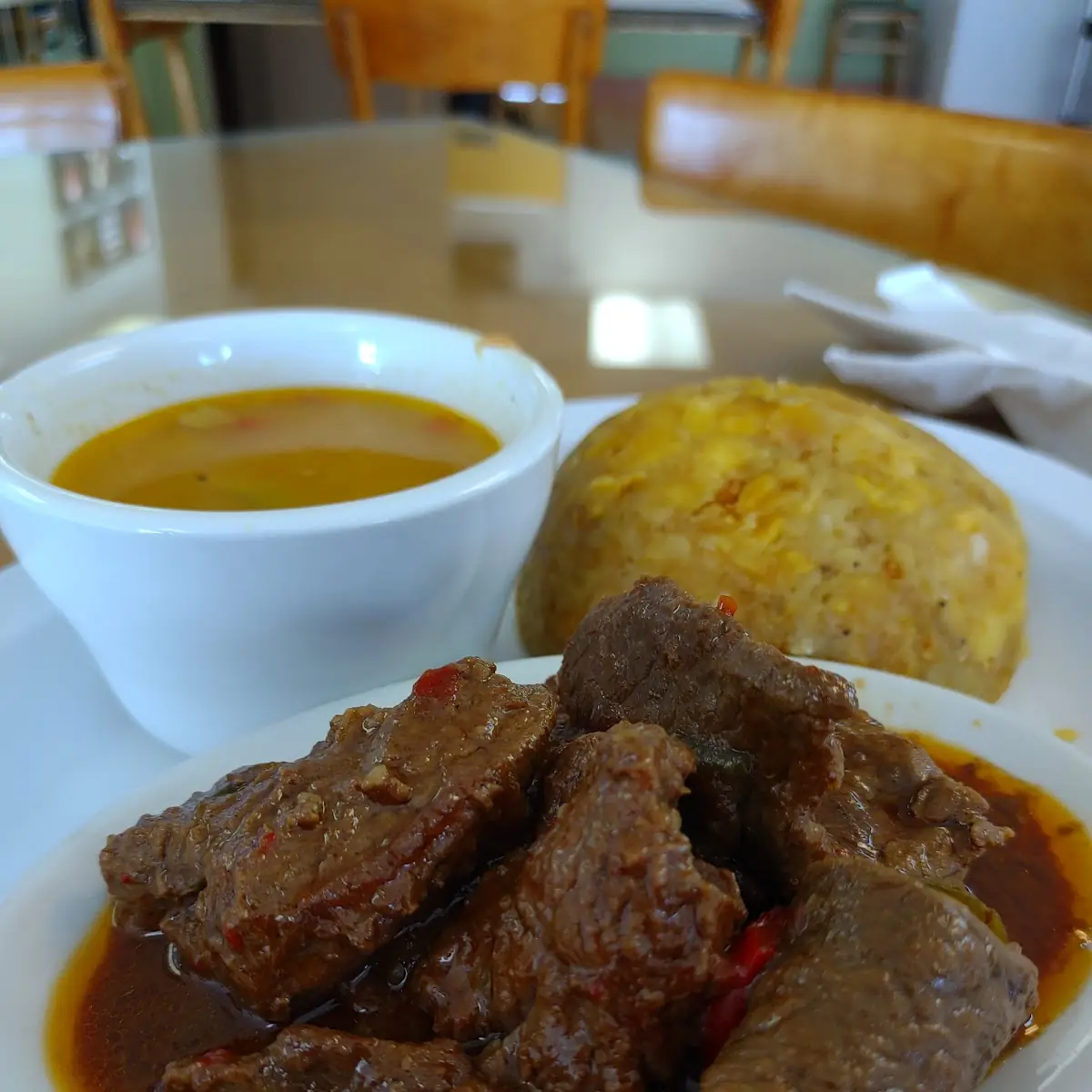 Mofongo Con Carne Guisada