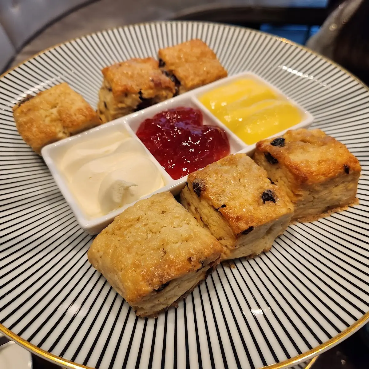 Vanilla Bean Scone