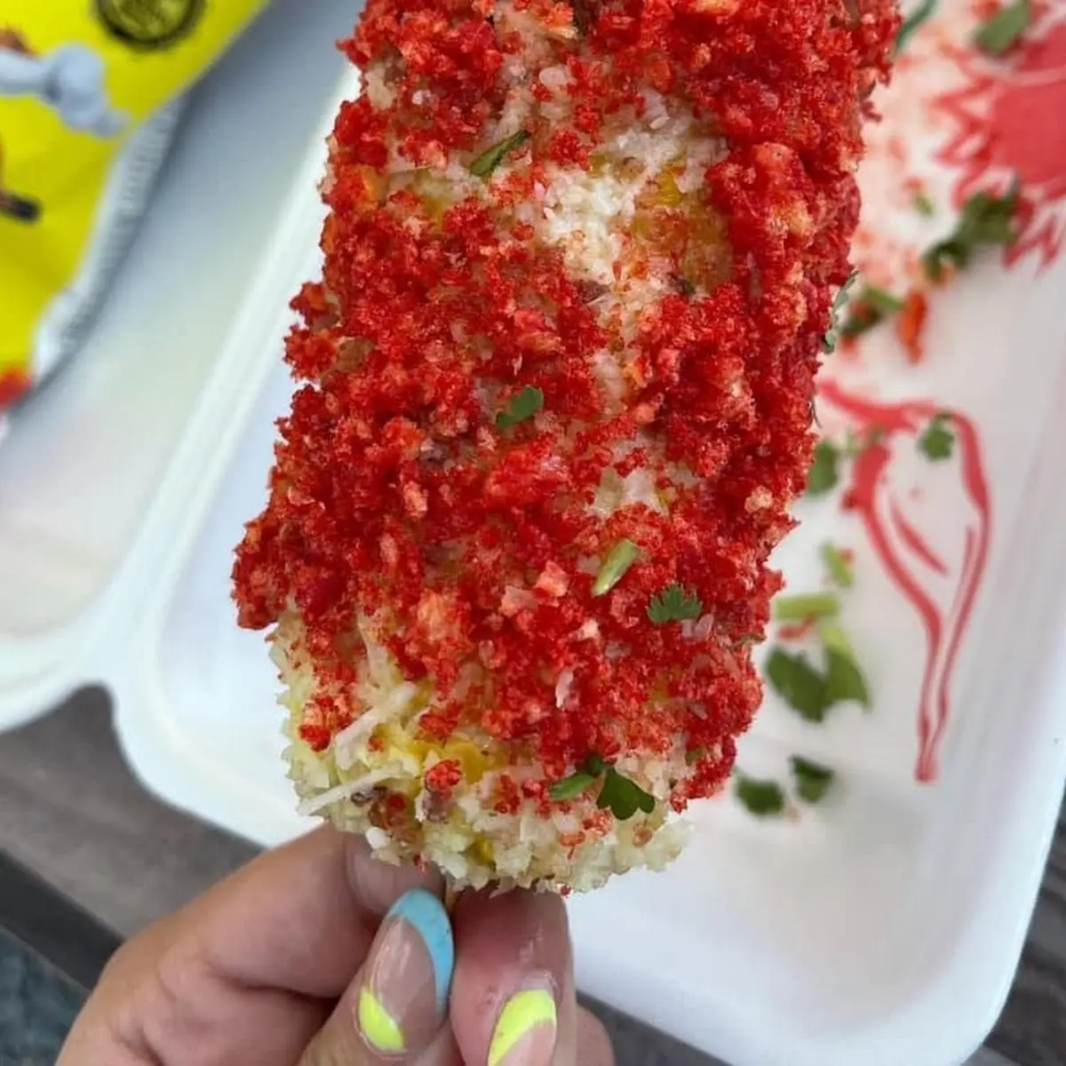 Elotes Hot Cheetos