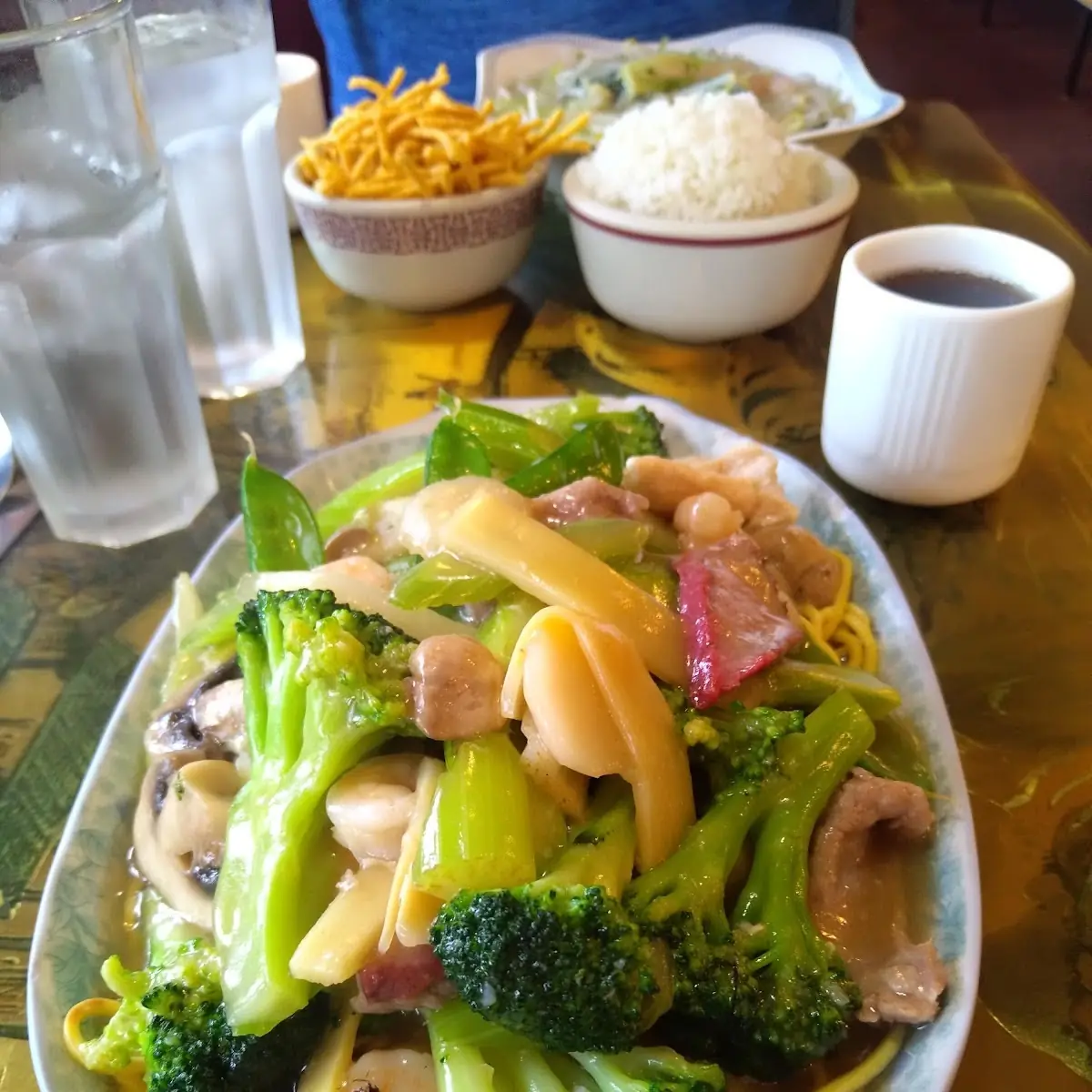 Vegetables Chow Yoke w Beef