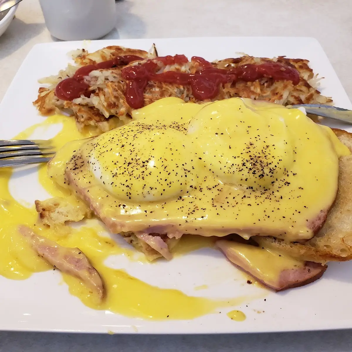 Eggs Benedict Hollandaise Sauce