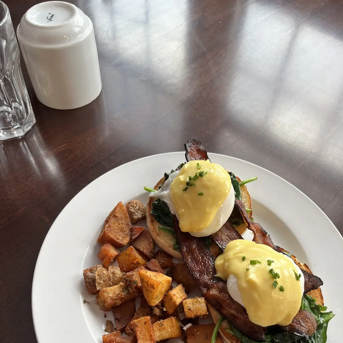 Gerald's Eggs Benedict