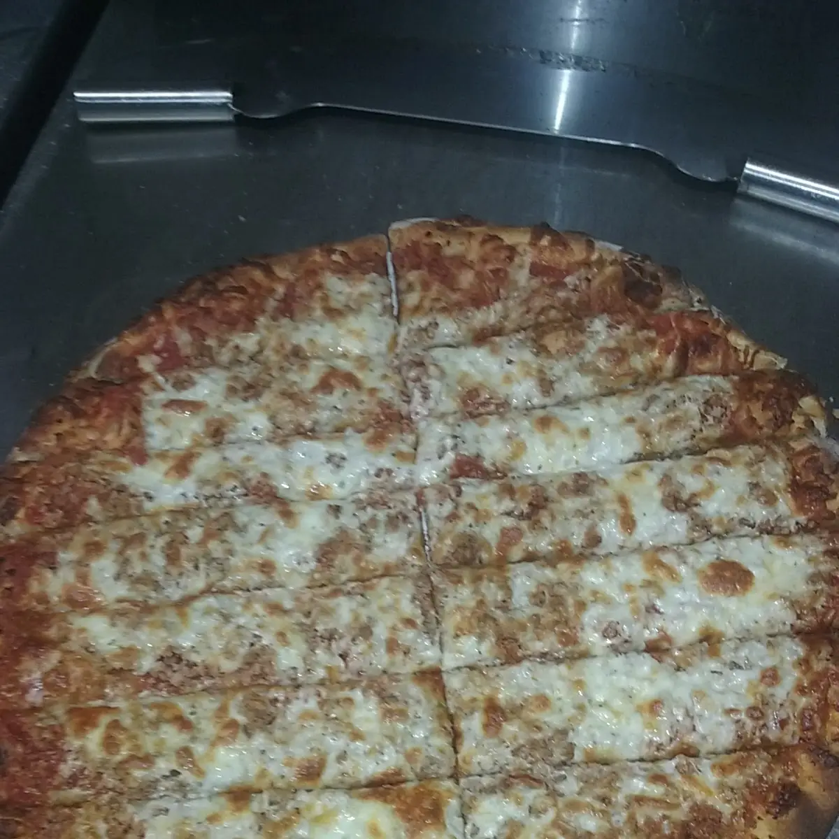 Fresh Sausage Pizza Come