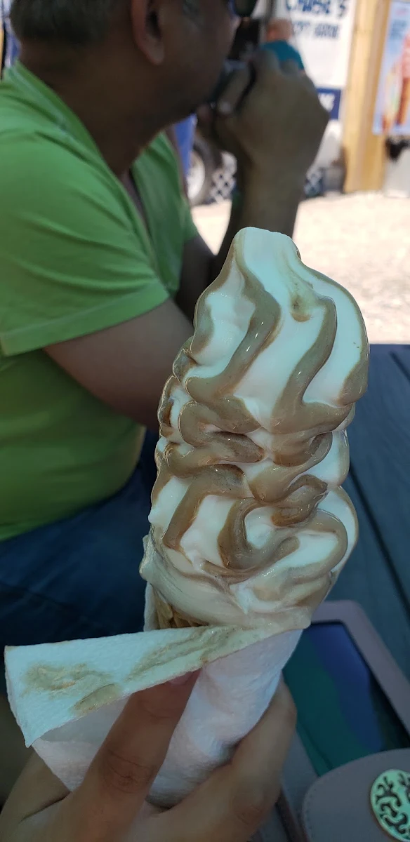 Chocolaye Vanilla Ice Cream
