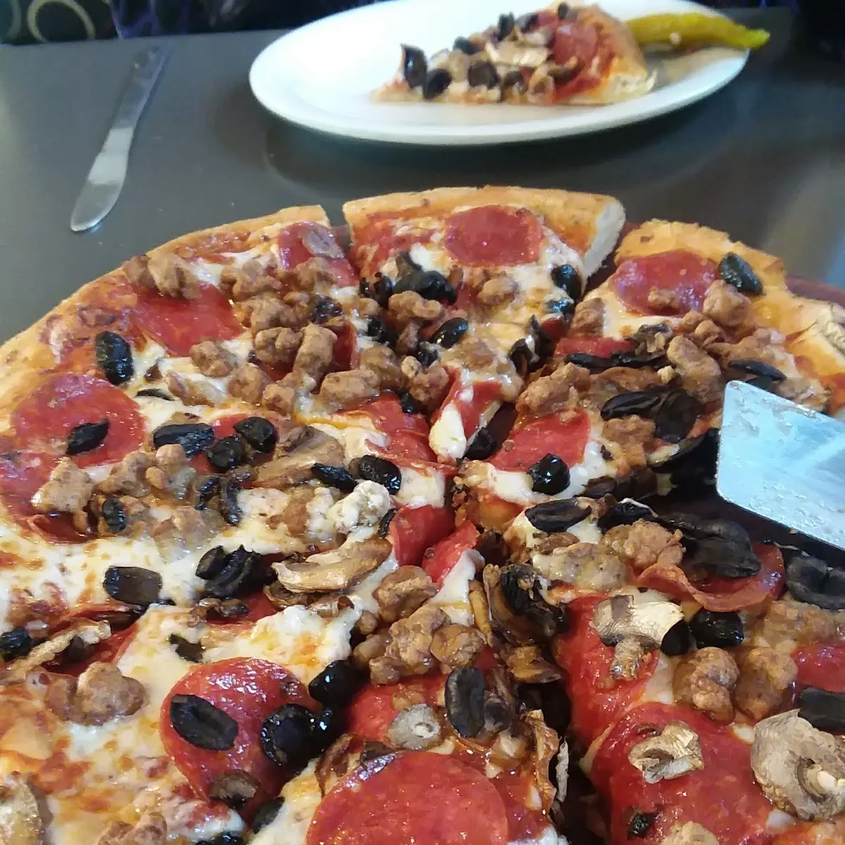 Sausage Pepperoni Mushrooms Black Olives