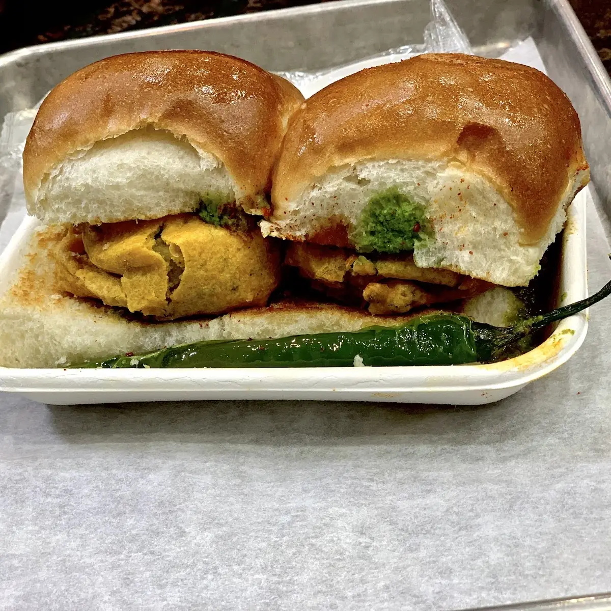 Deluxe Wada Pav