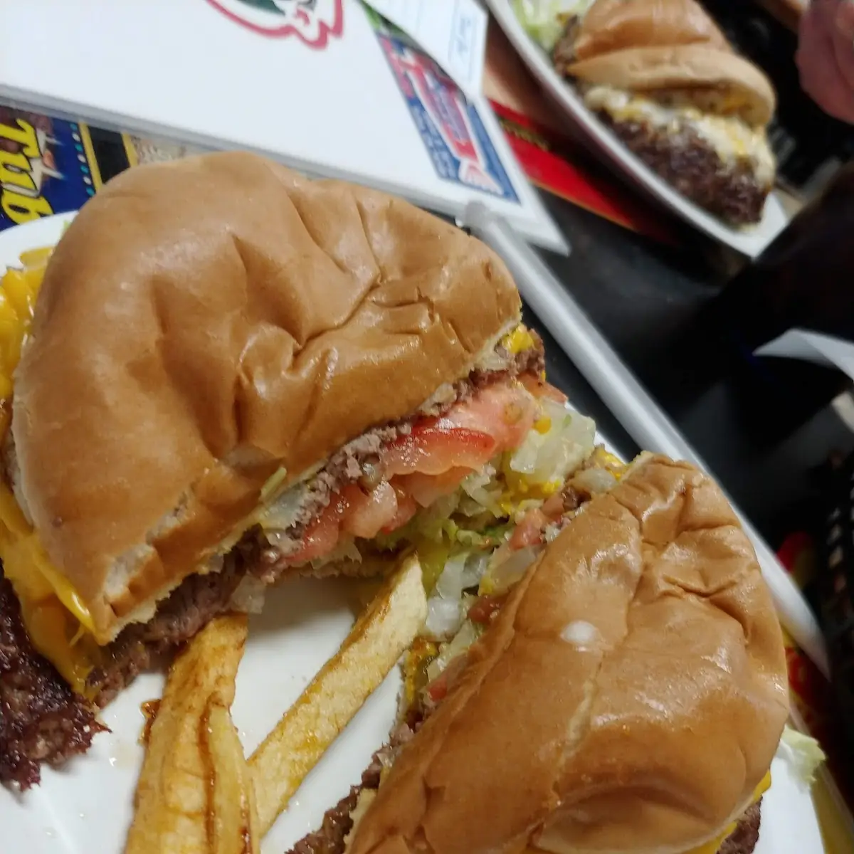 Cheeseburger Deluxe