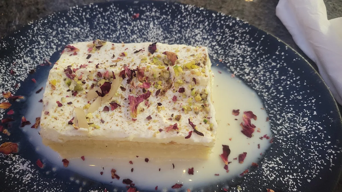 Milk Cake, D-Luxé Cafe & Lounge