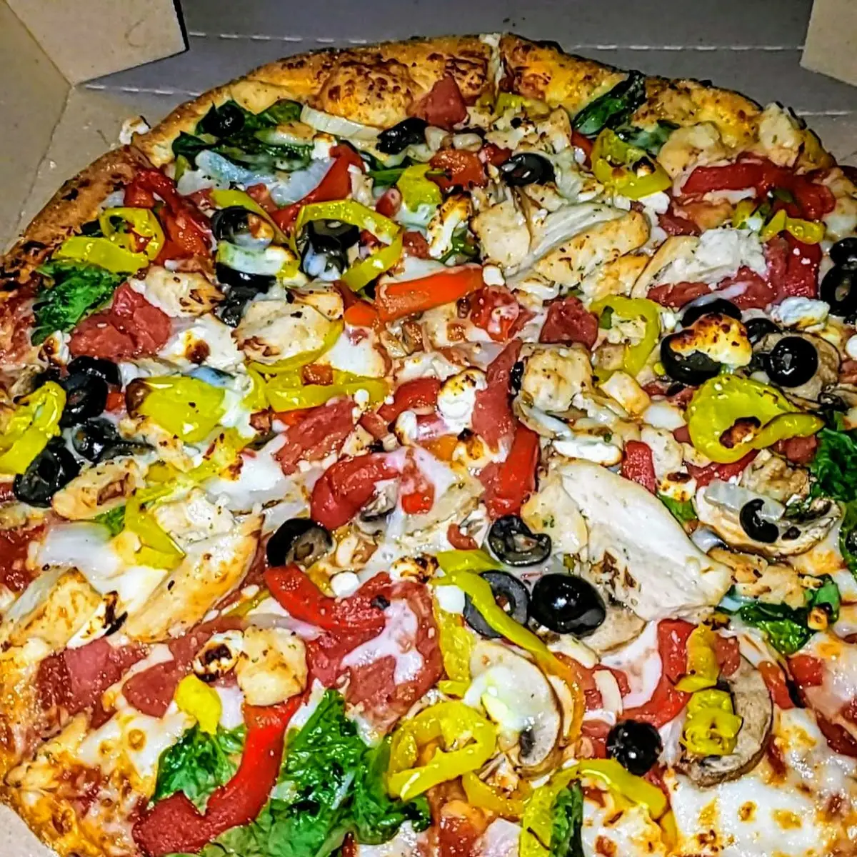 Pacific Veggie Pizza with Chicken