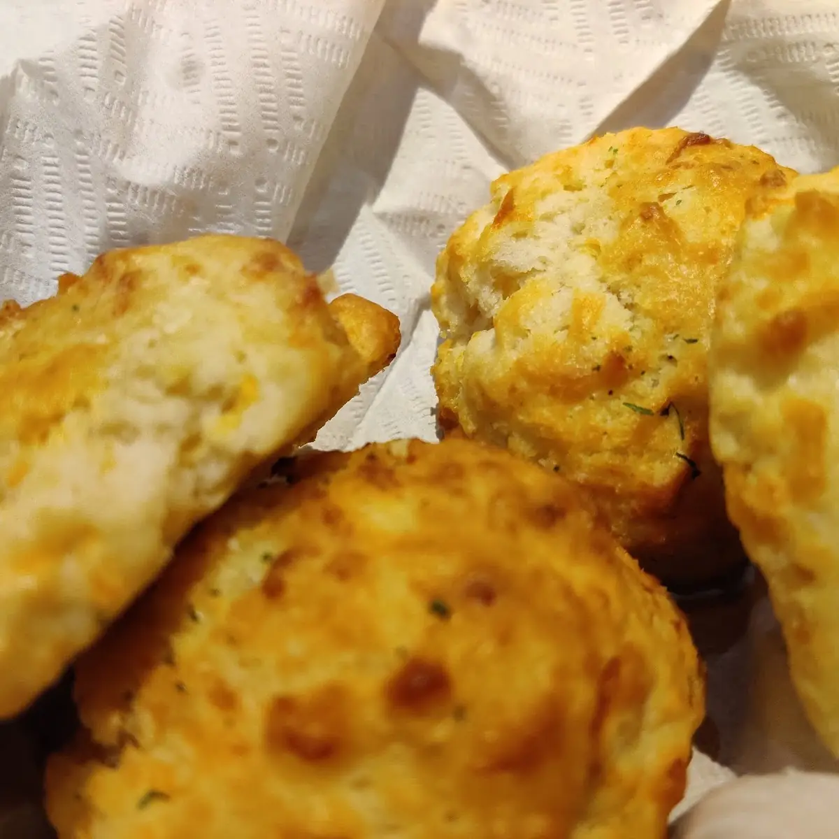 Cheddar Bay Biscuitso