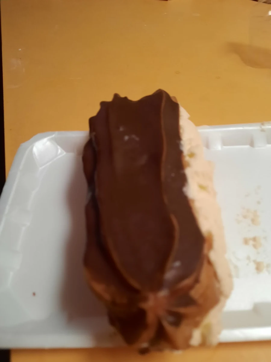 Chocolate Eclair, Nguyen's Bakery Cafe