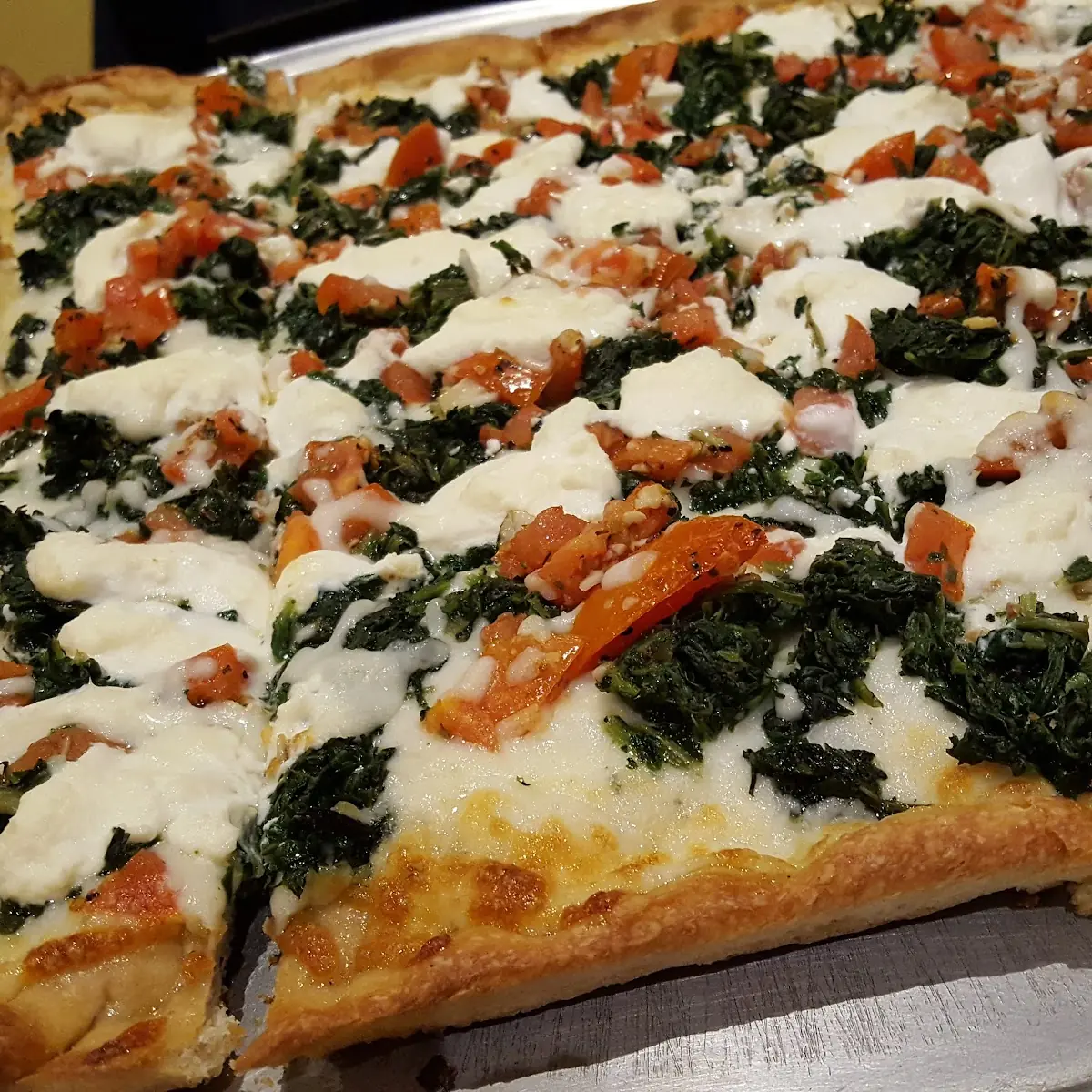 Old Fashion Tomato Pizza