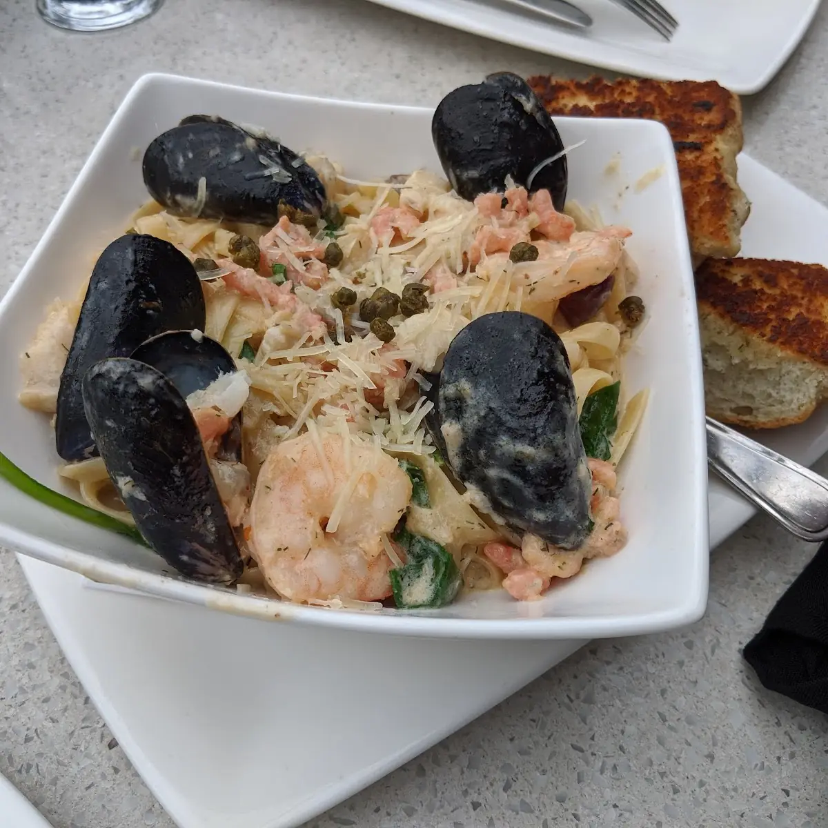 Seafood Fettuccine, Dastaan Modern Indian Cafe and Bistro
