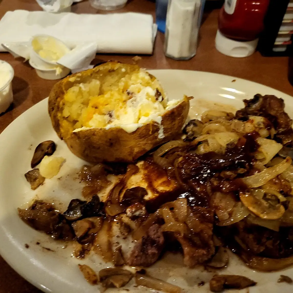 Steak Mushrooms and Potato