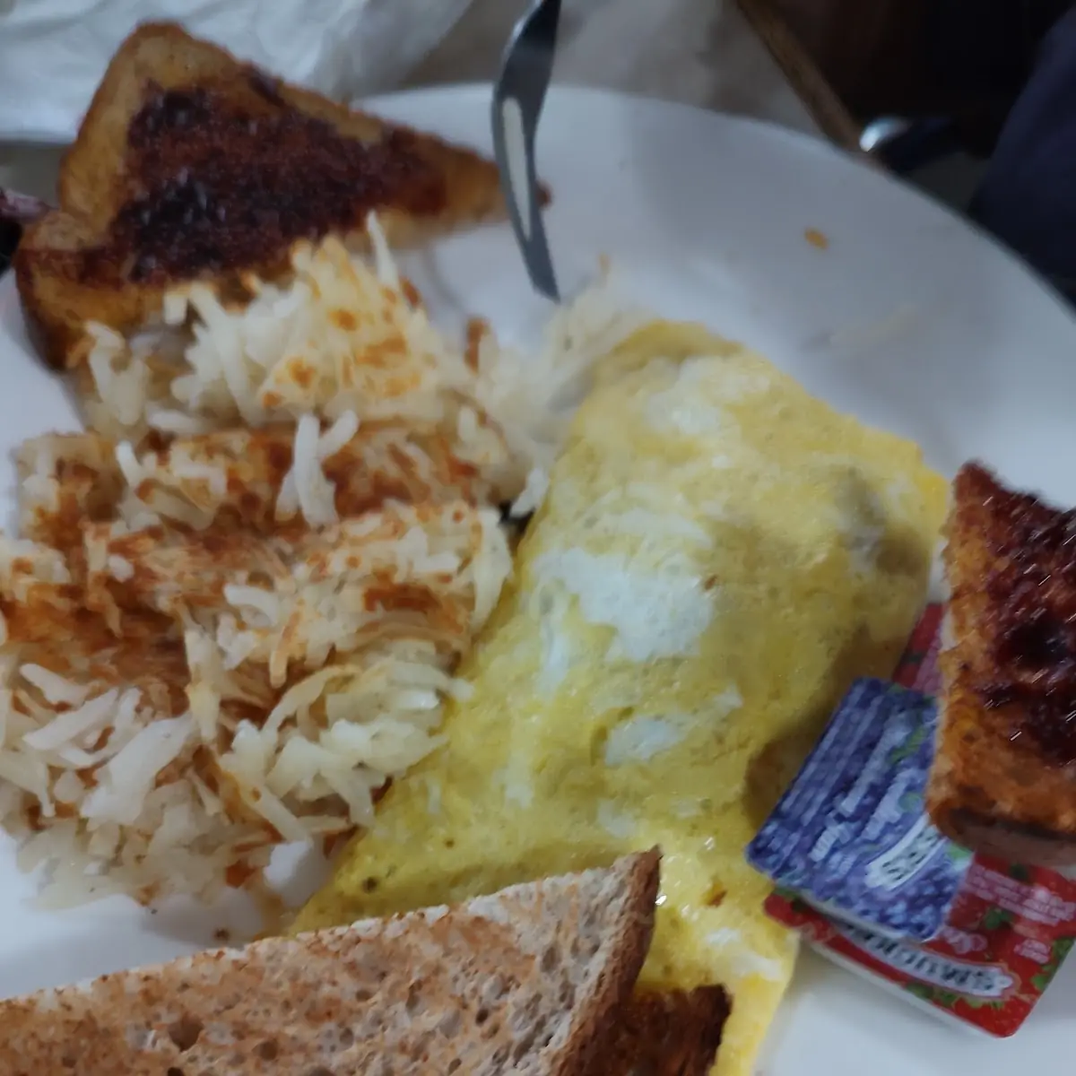 lg Western Omelet w Hash Browns Toast