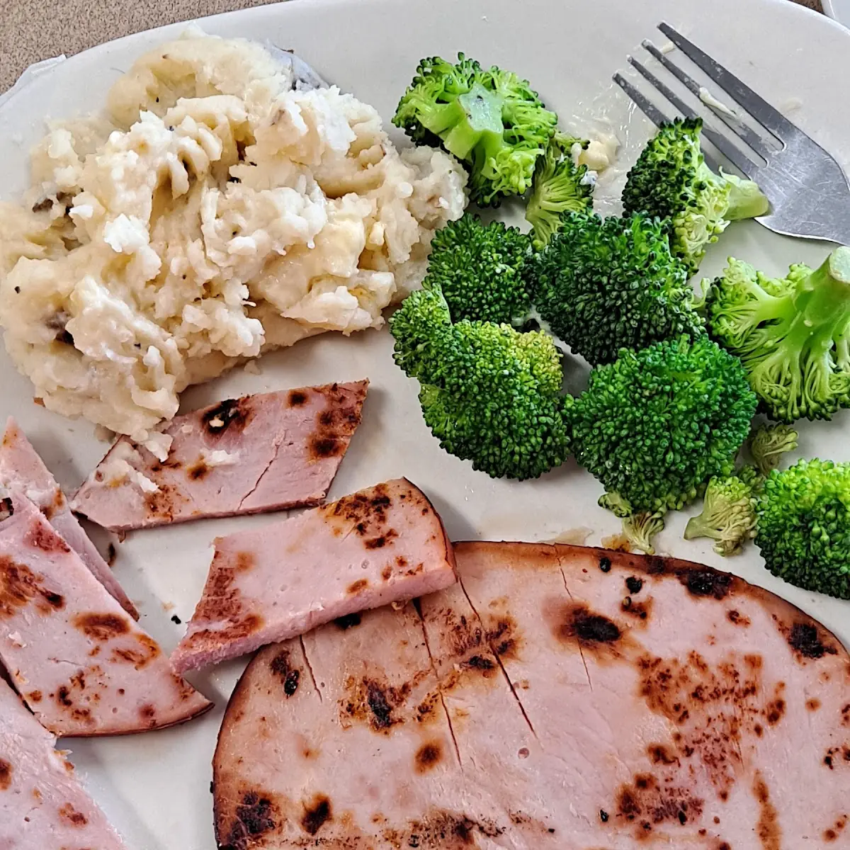 Steaks Mashed Potatoes and Broccoli