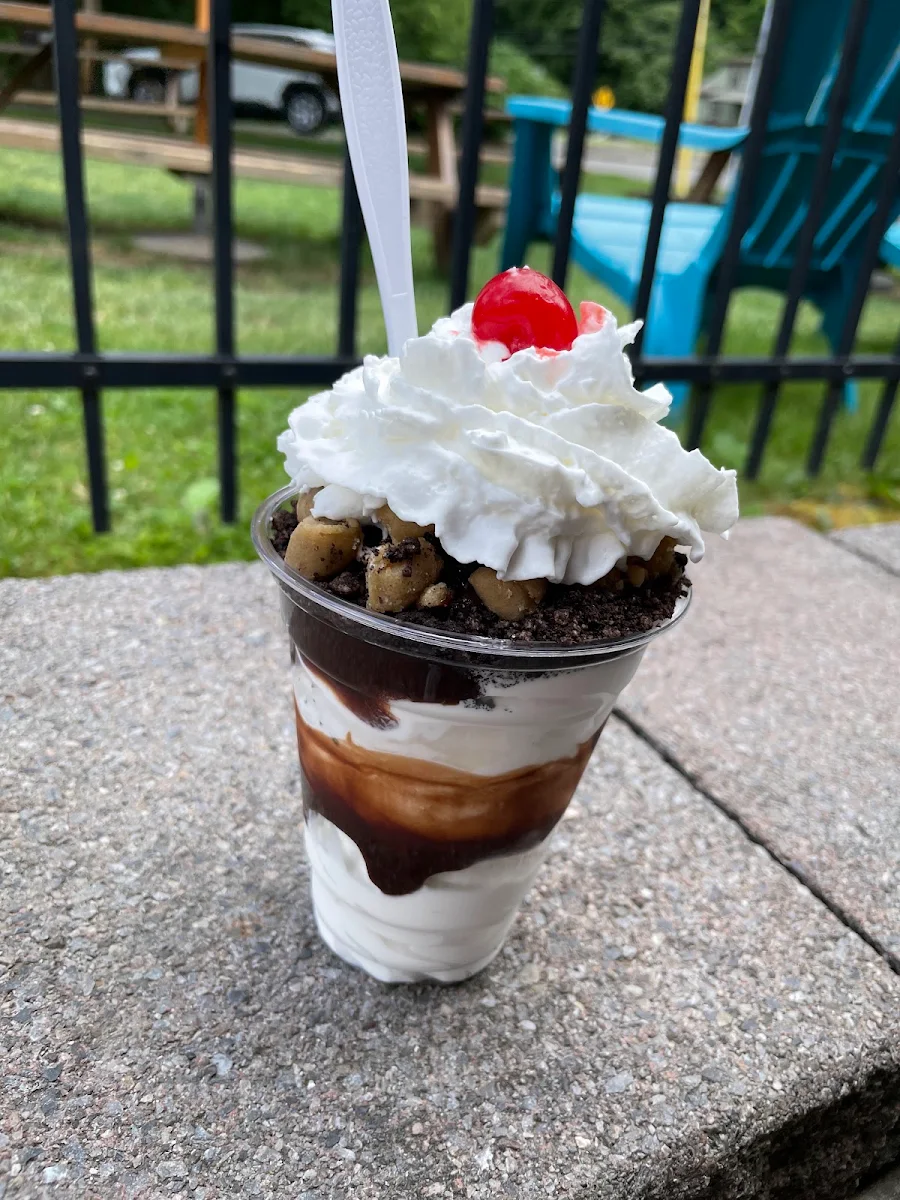 Small Cookie Monster Sundae