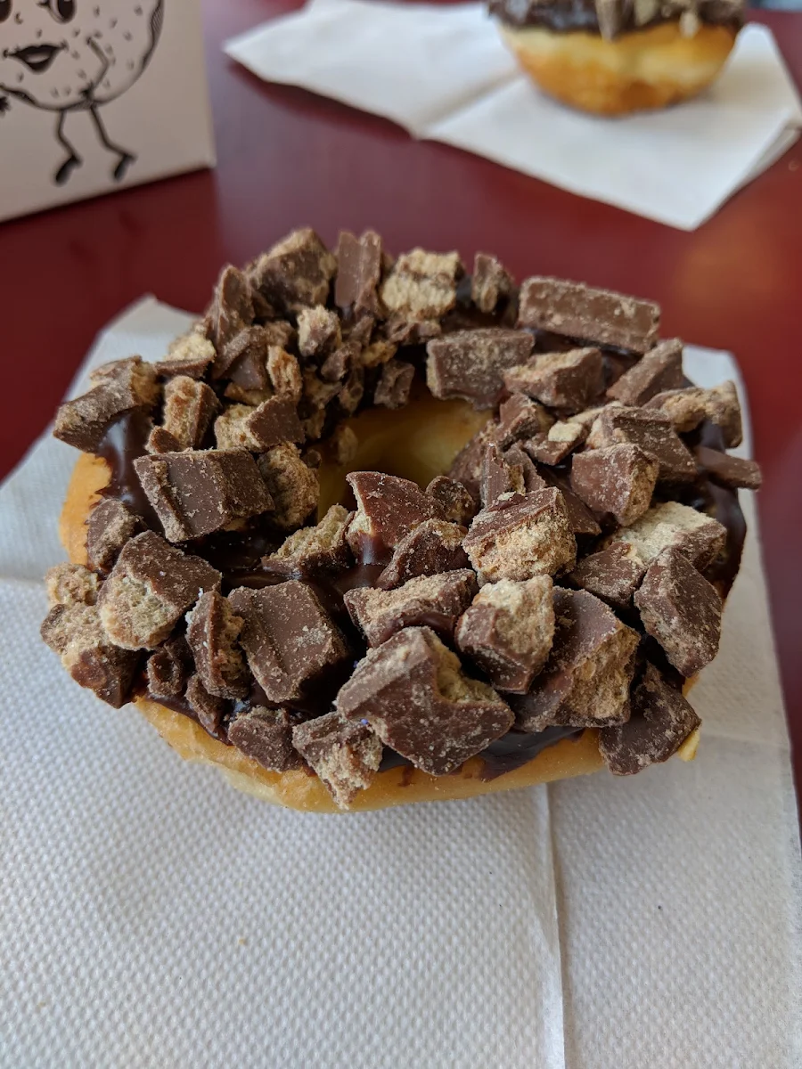 Kit Kat Donut