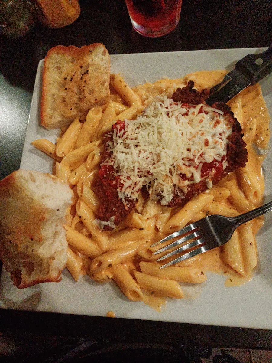 Chicken Parmesan Alfredo Pasta with a Side of Bread, Mama's Brew Pub