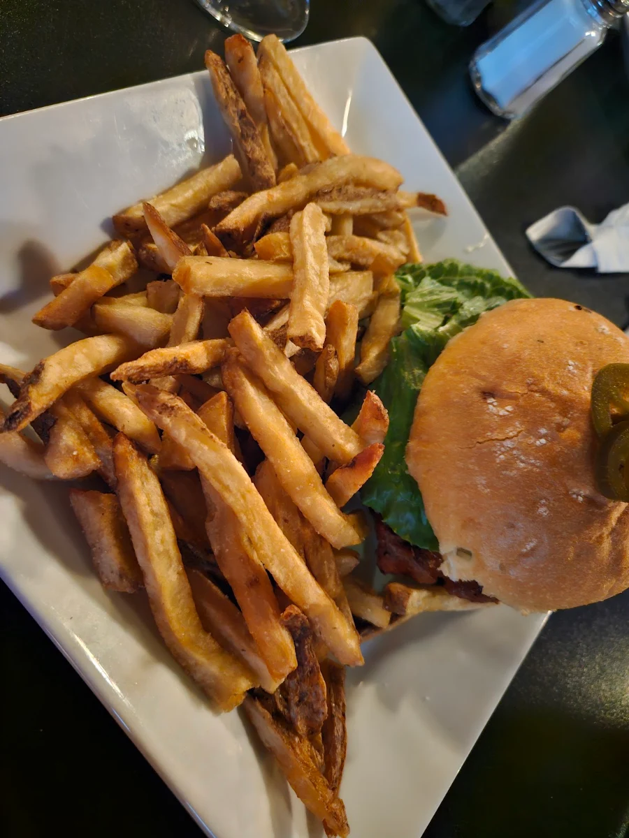 El Diablo Burger and Fries, Mama's Brew Pub