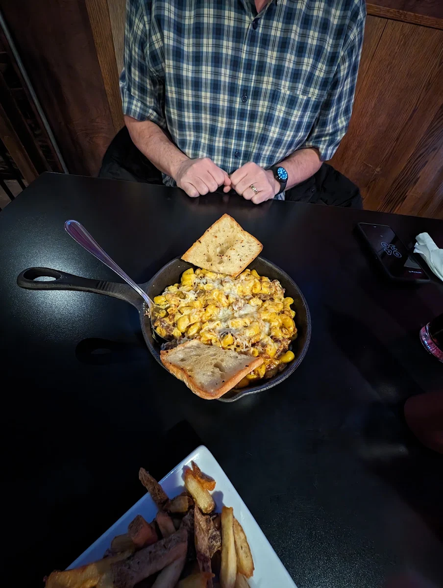 Mac and Cheese, Mama's Brew Pub