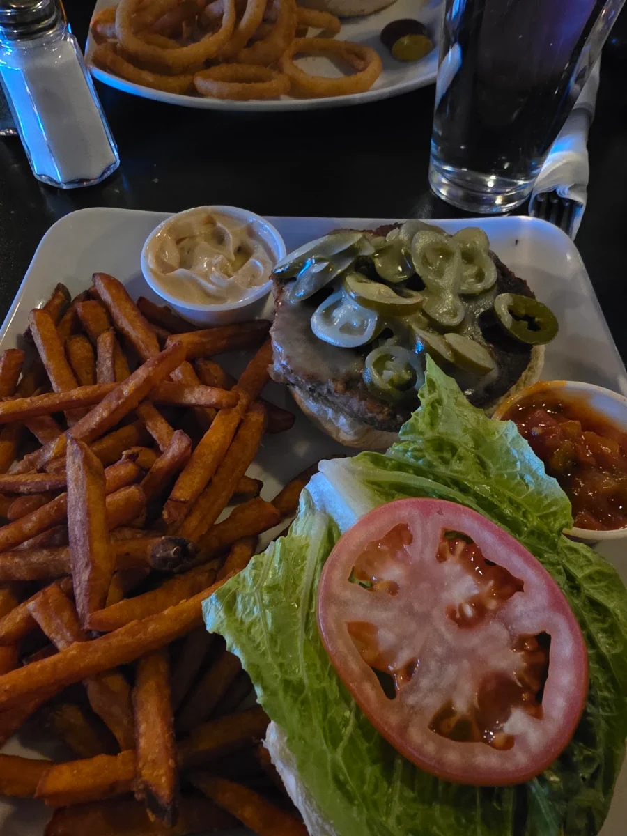Mexican Burger, Mama's Brew Pub