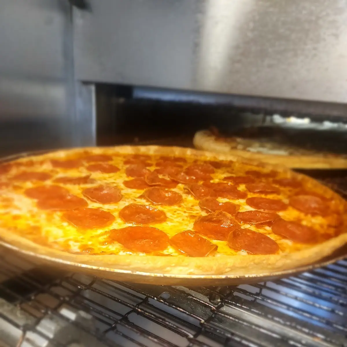 Large Thin Crust Pepperoni Pizza