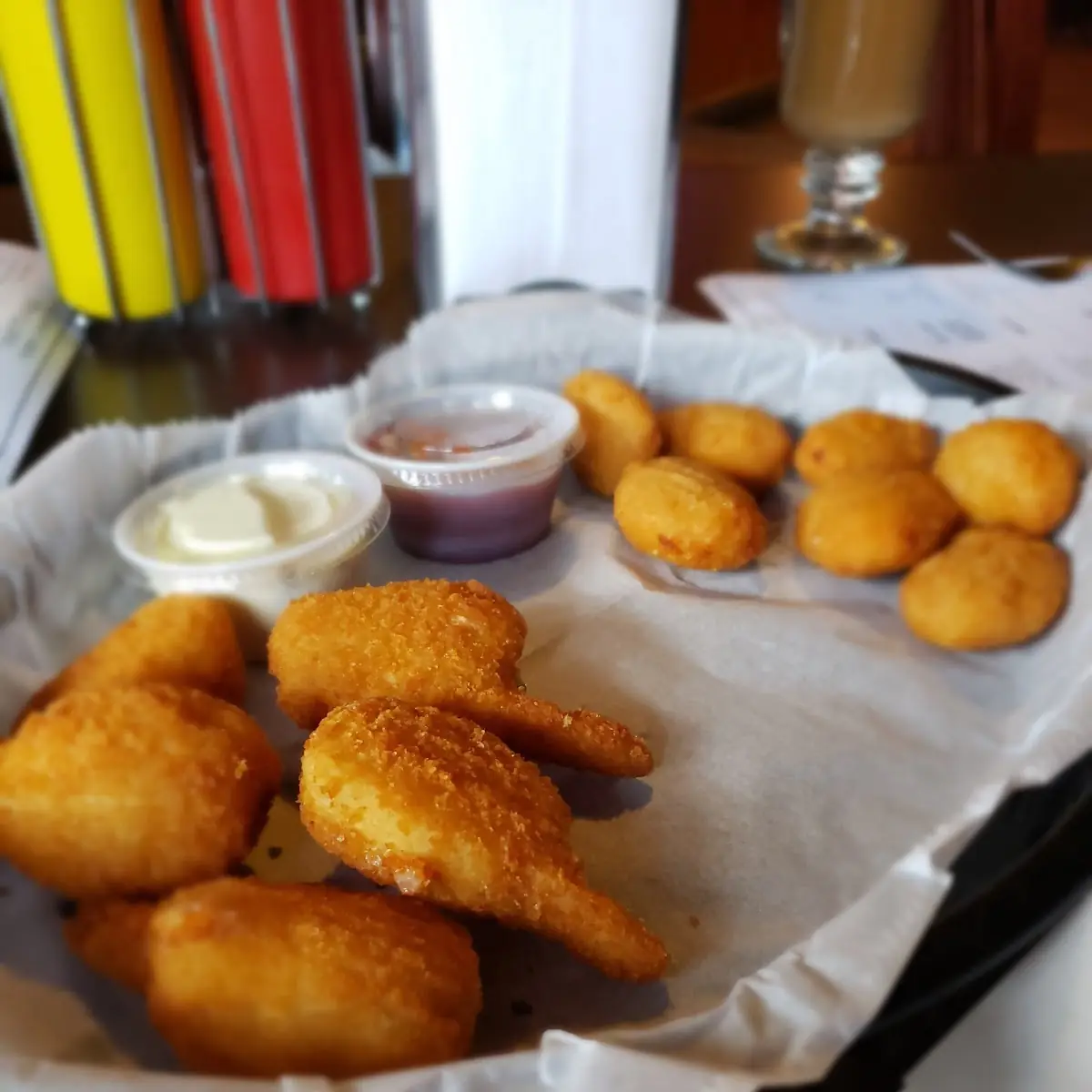 Shrimp Jammer & Mac and Cheese Bites
