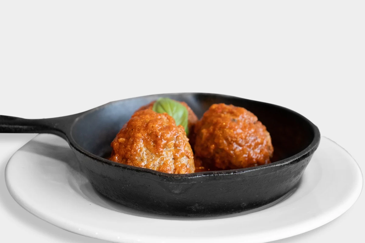 Highlights, Famoso Italian Pizzeria - Seton