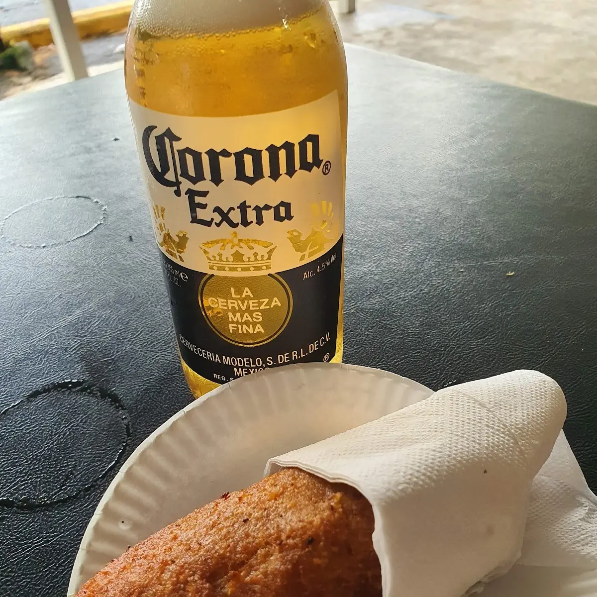 Alcapurria De Jueyes Y Corona Extra
