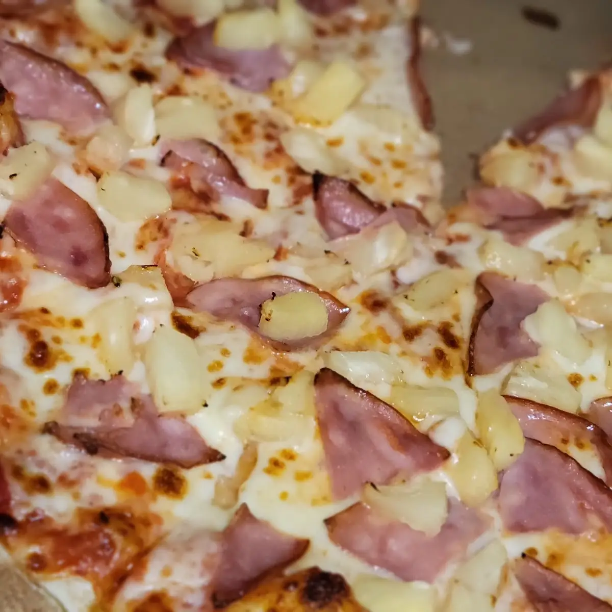 Hawaiian Pizza