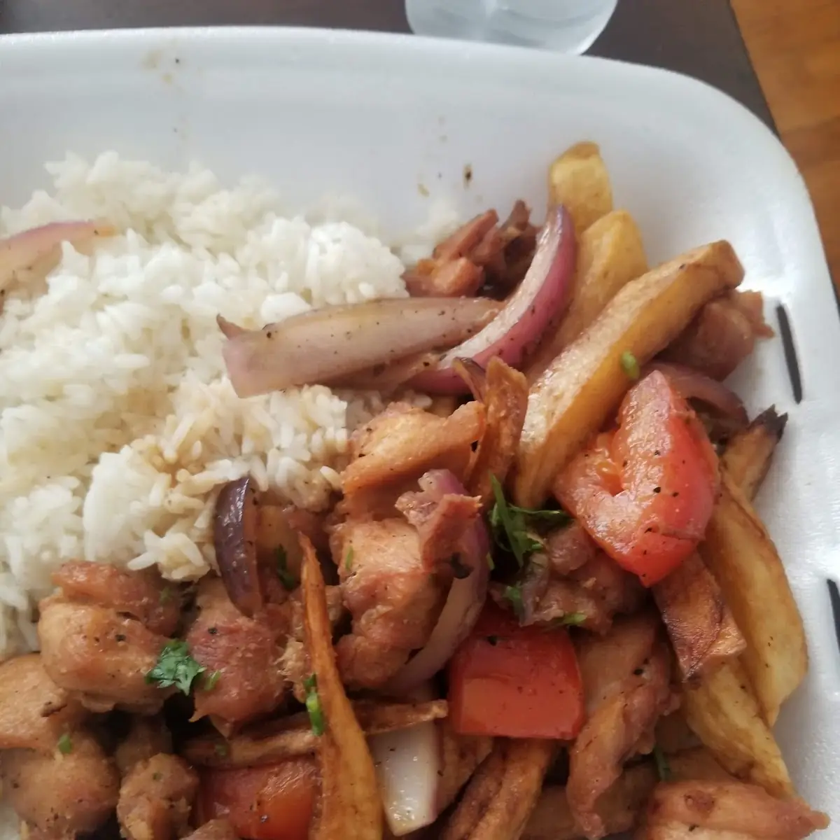 Pollo Saltado