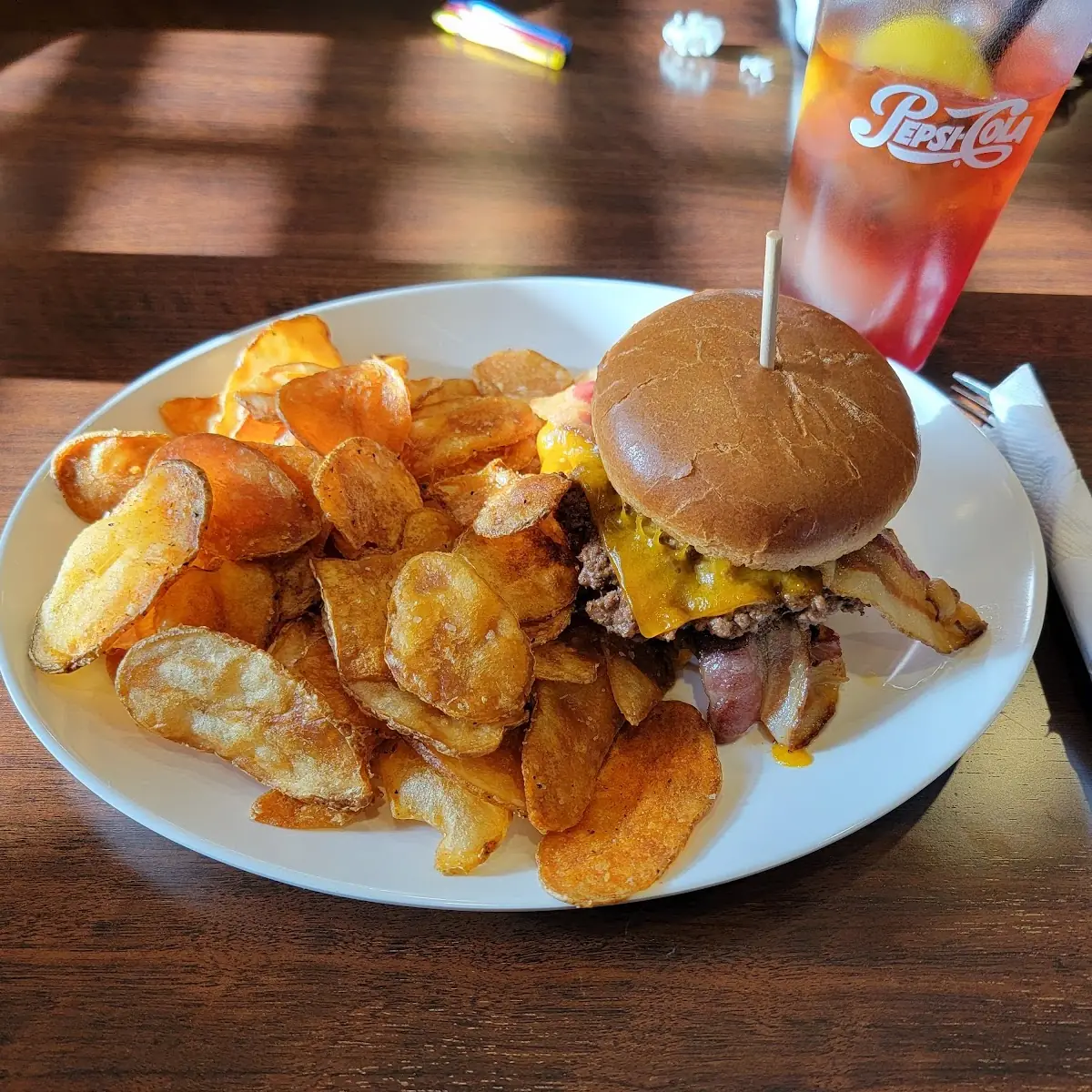 Kid's Cheeseburger